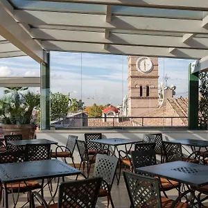 Domus Sessoriana Bed and Breakfast